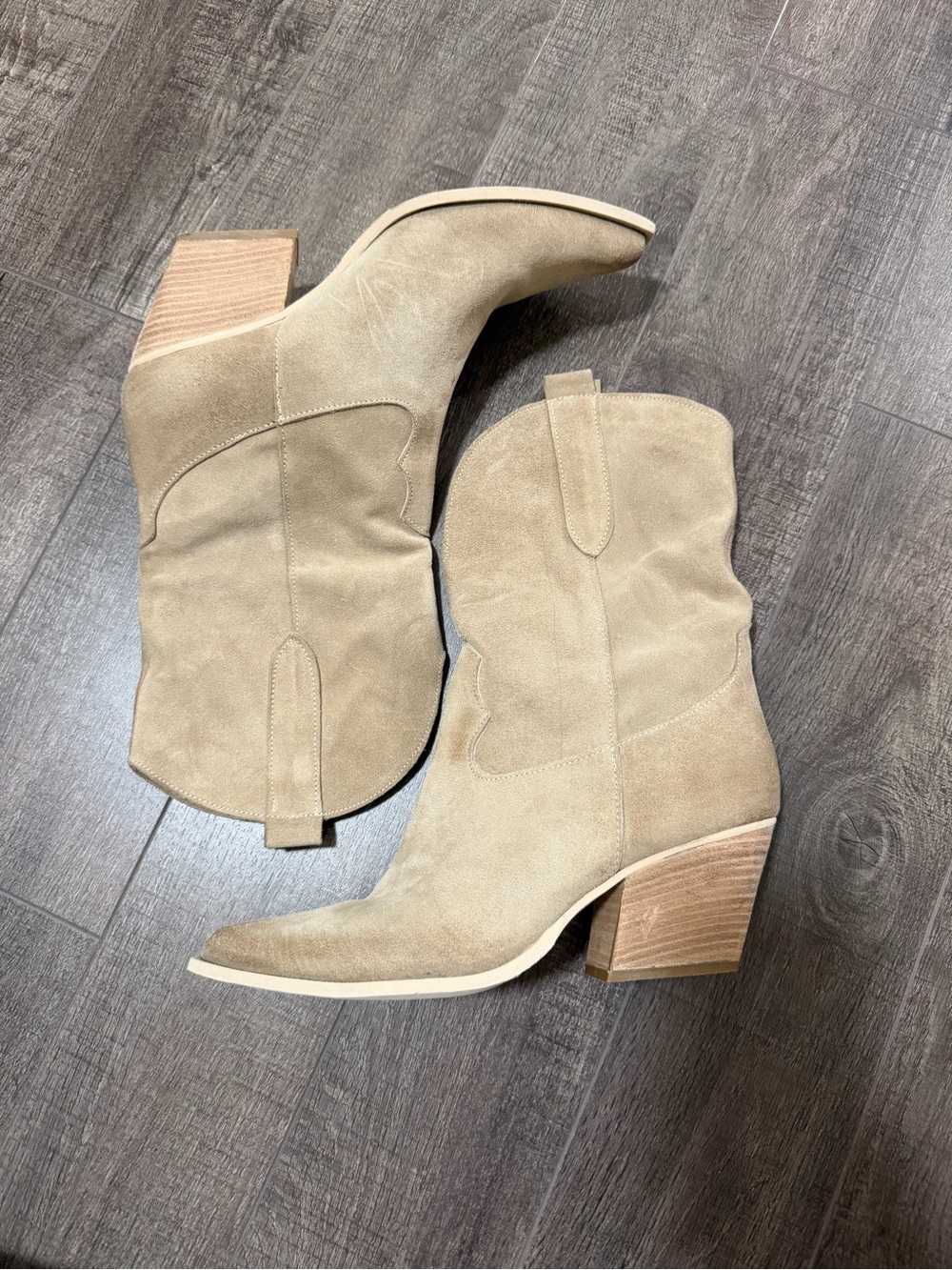 Sister x Sorur Suede Leather Western Boots - size 40 - beige
